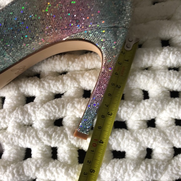 Badgley Mischka “Jewel”,pointed toe, stiletto heel.Rainbow glitter. Size 8. NWOT - Picture 5 of 7